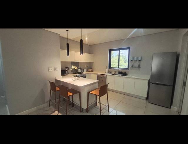 2 BEDROOM APARTMENT FOR SALE IN HYDE PARK